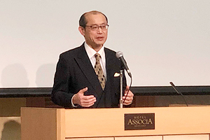 Photo of NEDO Executive Director Masayoshi Watanabe delivering opening remarks
