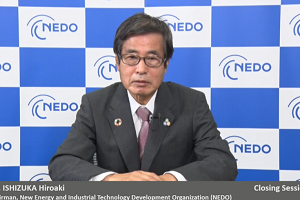 Photo of NEDO Chairman Ishizuka providing closing remarks
