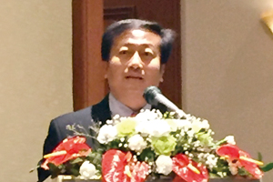 Photo of Dr. Supachai Sampao, Thai Ministry of Energy, making presentation