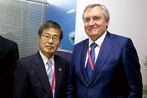 Photo of NEDO Chairman Ishizuka with RusHydro Chairman Shulginov