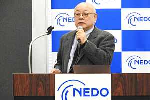 Photo of Project Leader Satoru Kuhara delivering speech