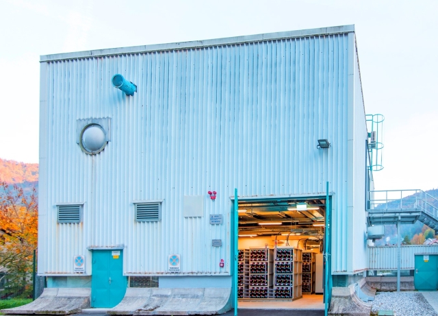 The storage batteries which were installed in the power distribution grid in the Idrija district