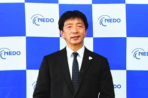 国際会議2日目に共催挨拶をするNEDO和田理事の写真