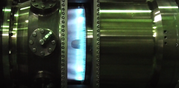 図3　マイクロミックスバーナーを用いた水素・天然ガス混合燃料の燃焼試験（燃焼器要素試験）の画像