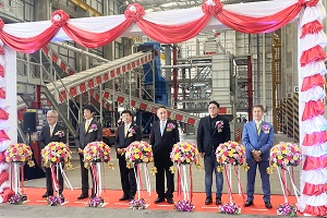 Photo of ribbon-cutting ceremony