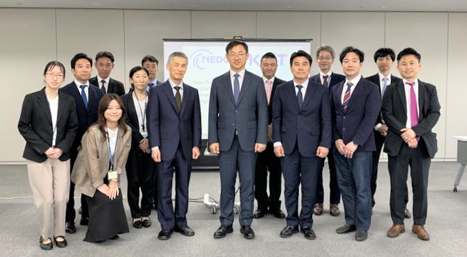 ネド、KEITの参加者の集合写真