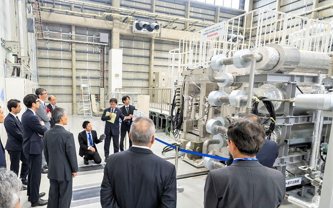 SOEC電解装置の見学の写真