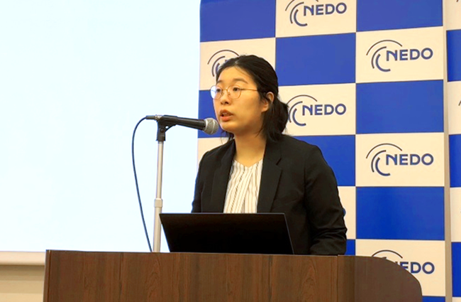 経済産業省 イノベーション・環境局 イノベーション政策課 篠崎課長補佐による基調講演の写真