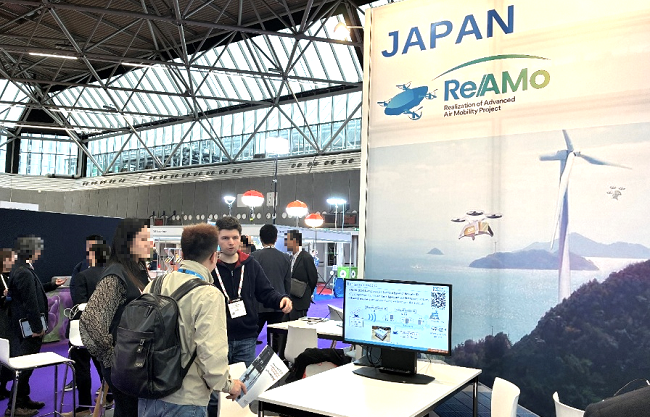 ジャパンブースの様子の写真