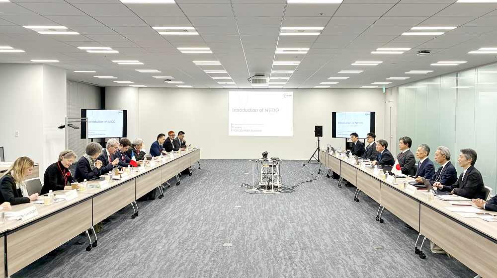 ネドとフランス企業運動との意見交換の様子の写真