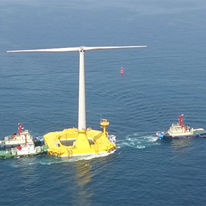 設置海域への風車・浮体の曳航⑨