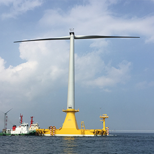 設置海域への風車・浮体の曳航⑬